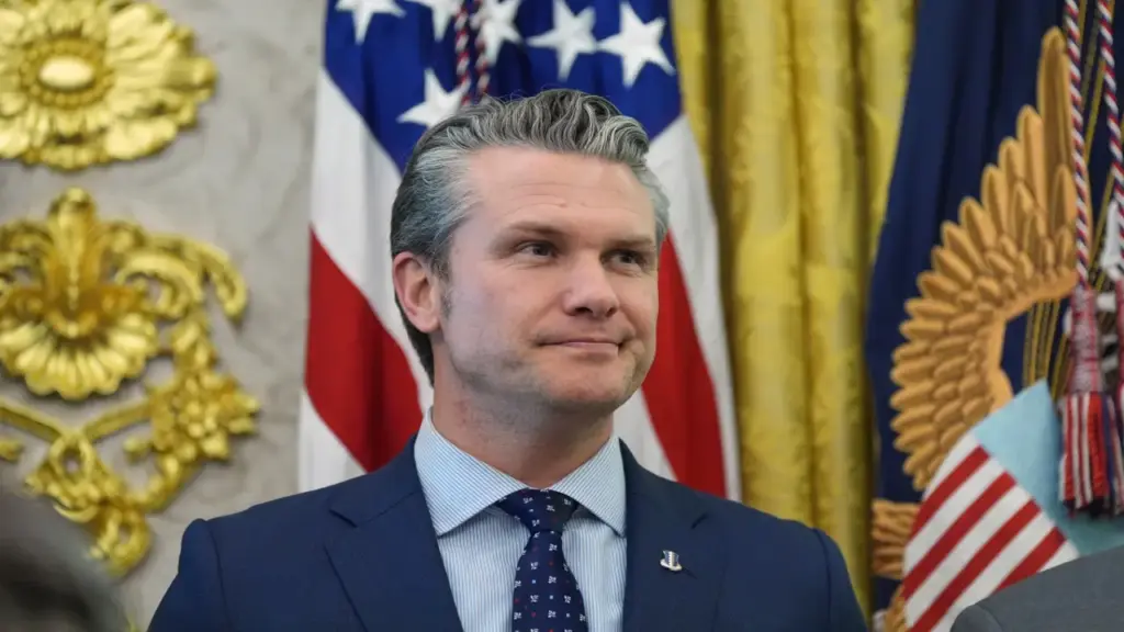 Bộ trưởng Hegseth: Cường kích A-10 đang oanh tạc tự do ở Hormuz