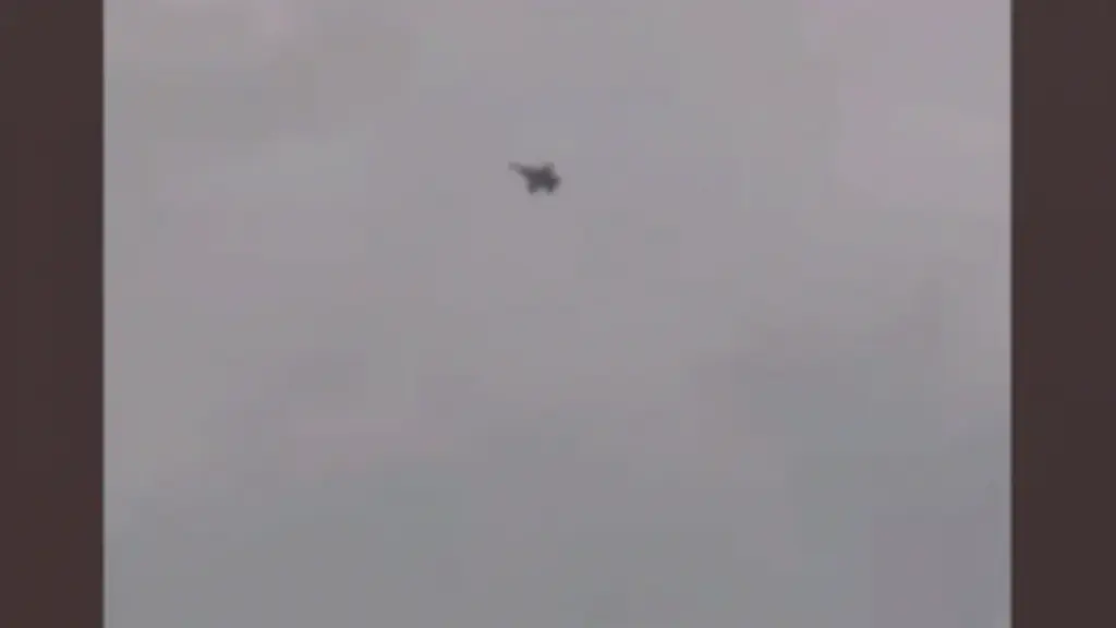 Iran công bố video tên lửa 'bắn trúng tiêm kích Mỹ'