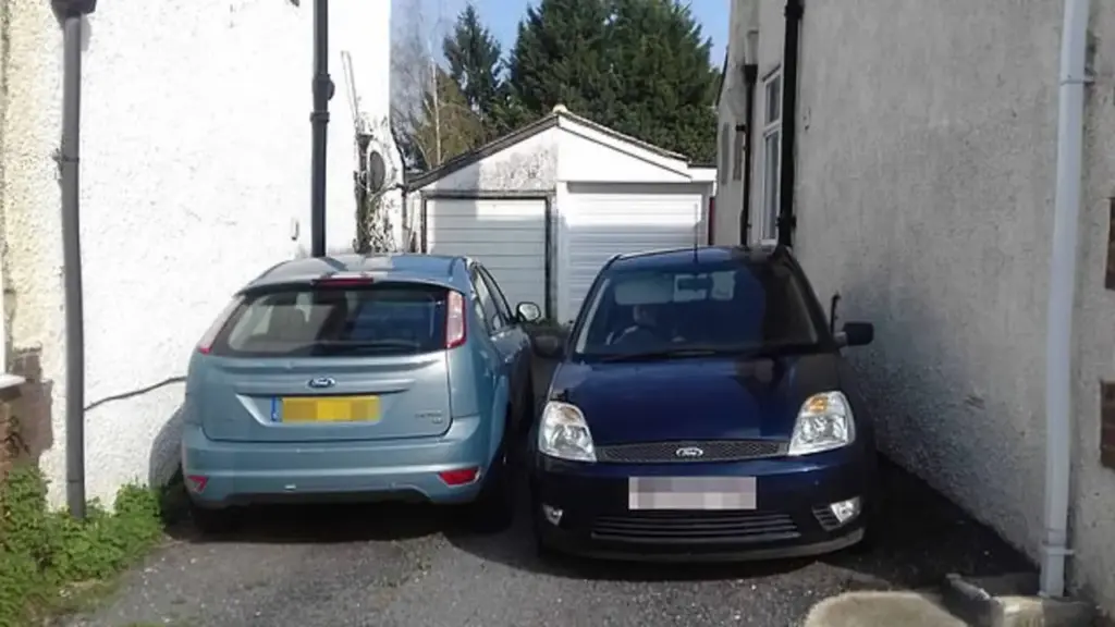 Mất nhà vì vụ kiện tranh chấp chỗ đậu xe với hàng xóm