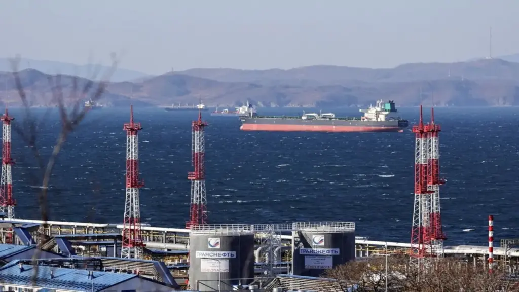 Nga cấm xuất khẩu xăng từ 1/4