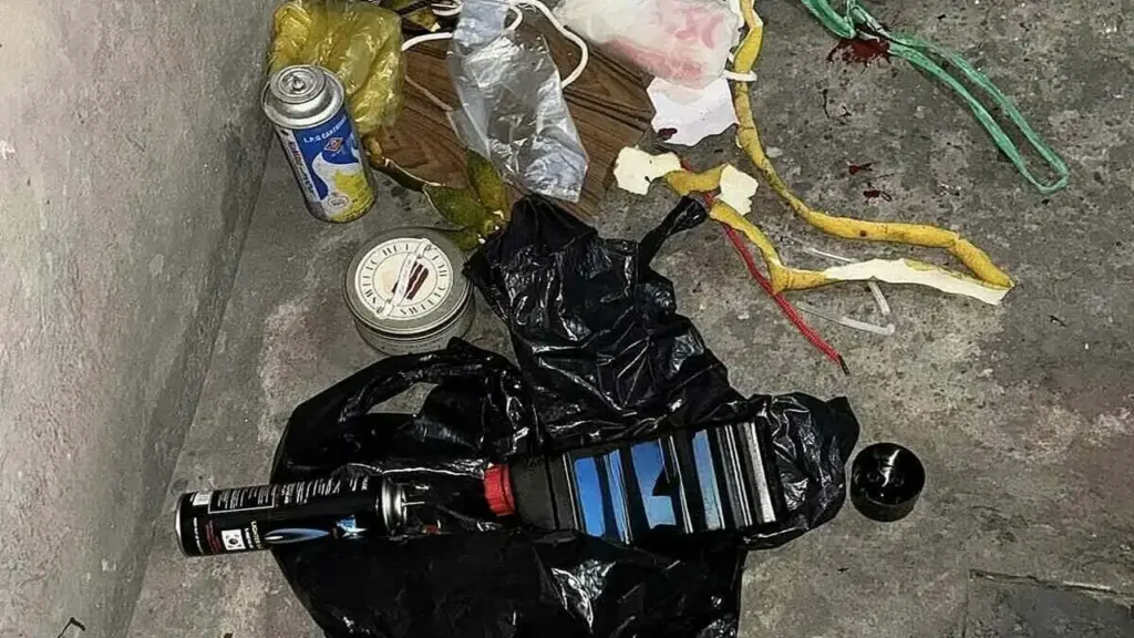 Rủ tình nhân mới tạt mắm tôm, dầu luyn vào nhà người yêu cũ