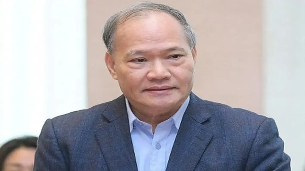 Sáng nay, cựu Thứ trưởng Nông nghiệp Hoàng Văn Thắng và đồng phạm hầu tòa