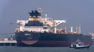 Tàu Ấn Độ 'không cần xin phép' khi di chuyển qua Hormuz