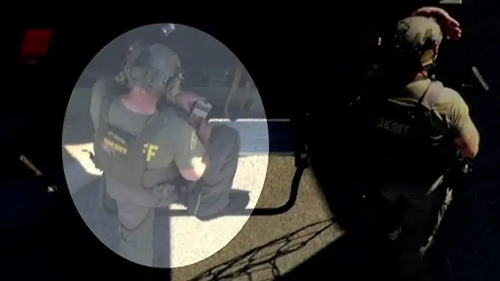 Cảnh sát Mỹ mải quẹt app hẹn hò khi đối đầu nghi phạm