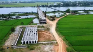 Cầu trăm tỉ đồng 'treo' gần cả thập niên