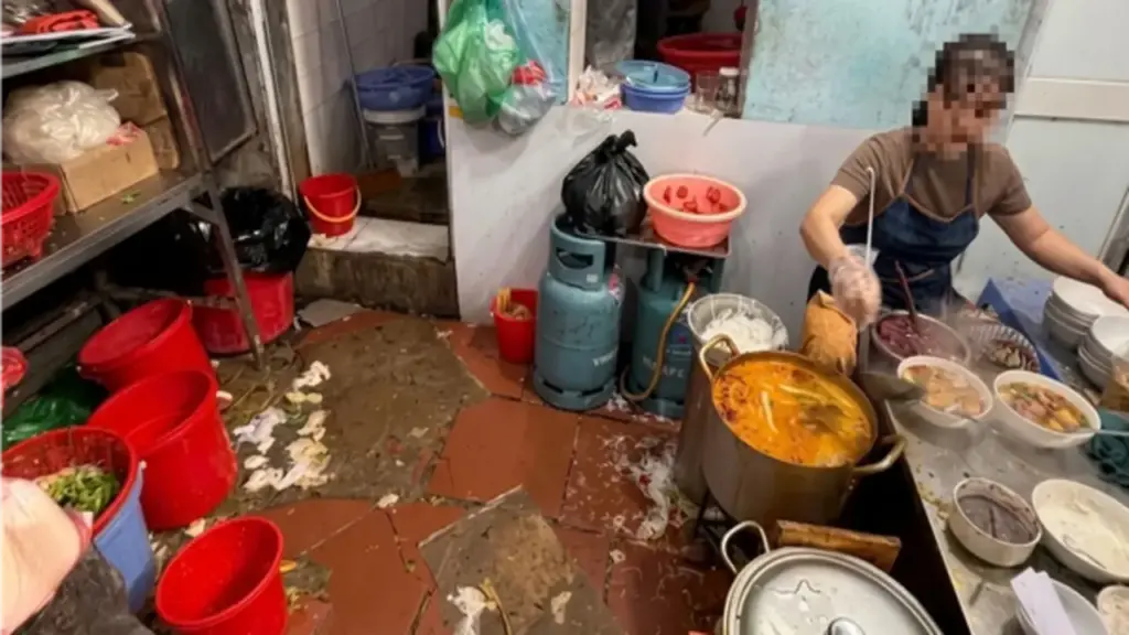 Đề xuất phạt đến 4 triệu đồng nếu để móng tay dài khi bán đồ ăn