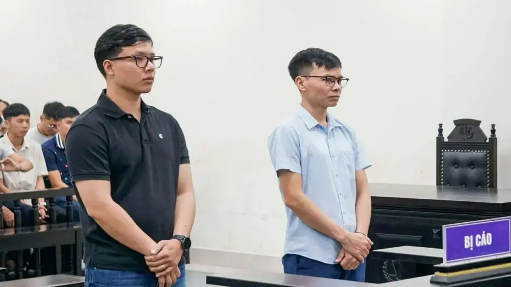 Hai cựu cảnh sát PCCC ra tòa trong vụ cháy 15 người chết