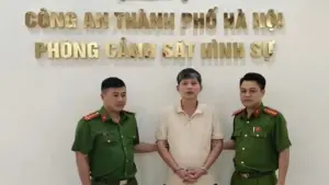 Người đỗ ôtô chắn barie vì tranh chấp ở chung cư bị bắt