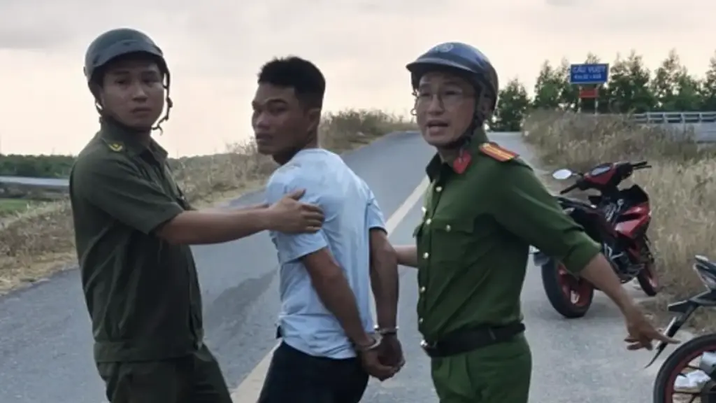 Sát hại vợ rồi ôm con bỏ trốn