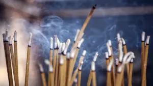 Tiền phúng viếng cha mẹ có phải di sản thừa kế không?