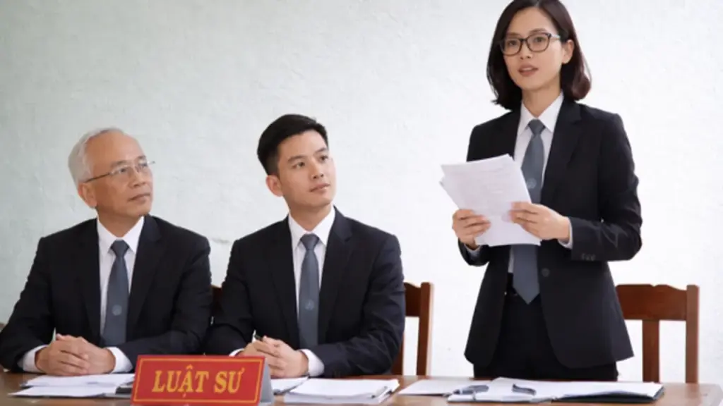 Từ ngày 18.5, Chủ tịch UBND cấp xã được xử phạt luật sư khi nào?