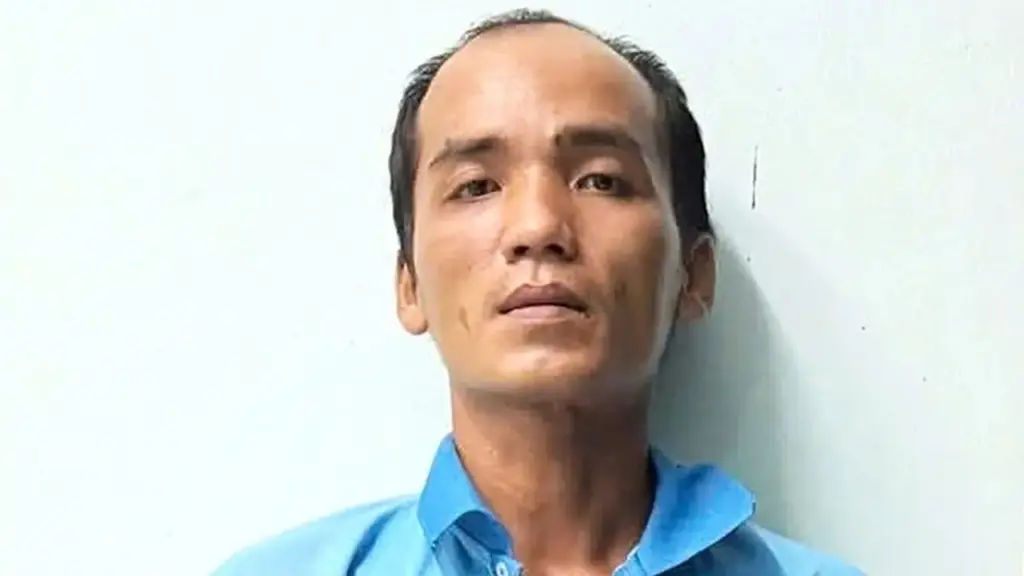 Xin đi nhờ xe bé gái rồi hãm hại