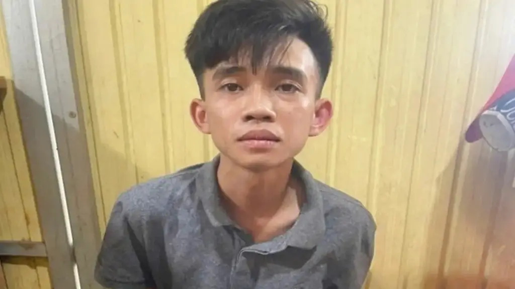 Cướp dây chuyền vàng rồi quay lại dọa nạn nhân
