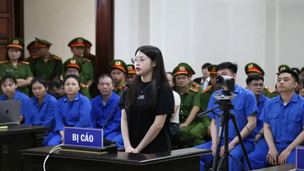 Đêm chạy trốn của Bùi Đình Khánh qua 'giúp sức' của bạn gái và nhiều người
