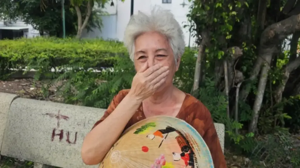 Người dân 'ngộp thở' vì mùi hôi từ công ty thức ăn gia súc