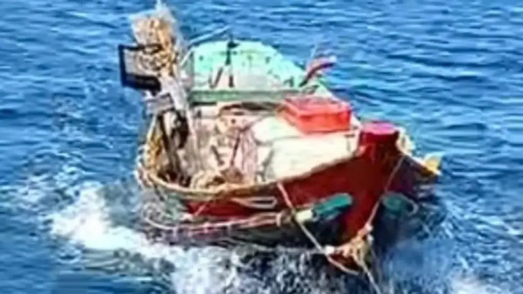 Tìm thấy thi thể ngư dân sau gần một ngày mất tích, ghe trôi dạt trên biển