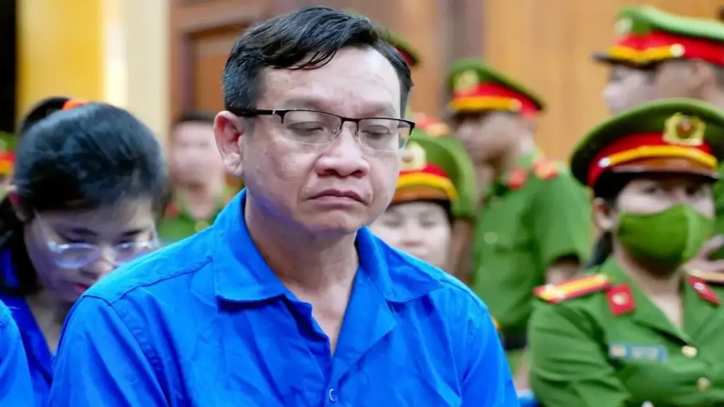 Xét xử phúc thẩm vụ làm giả phiếu kiểm nghiệm kẹo Kera, sữa Hiup