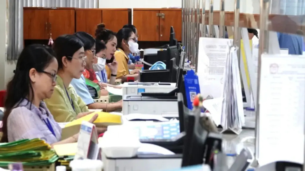 Bộ Nội vụ đề xuất phương án mới phân bổ biên chế công chức cấp tỉnh, xã