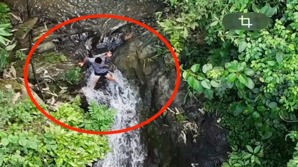 Công an dùng flycam truy vết, bắt nghi phạm trốn trong rừng sâu sau khi đánh chết bé trai 12 tuổi