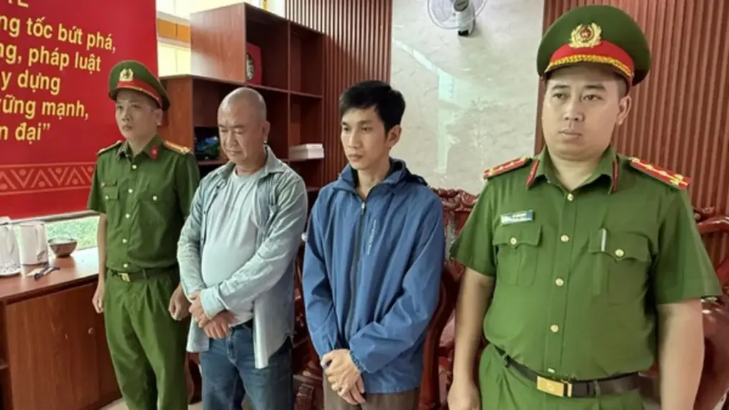 Công an tỉnh Đắk Lắk bắt 2 bị can buôn bán hàng giả, trốn thuế