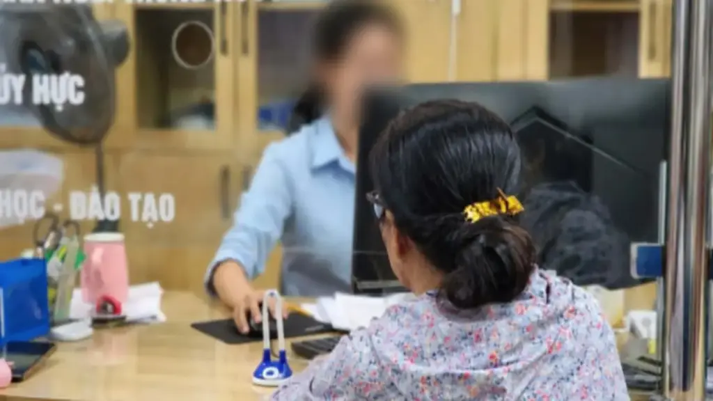 Cụ bà 97 tuổi bị 'treo' chế độ thân nhân lão thành cách mạng 2 tháng