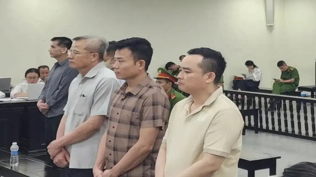 Cựu Chủ tịch Công ty Nam Triệu hầu tòa