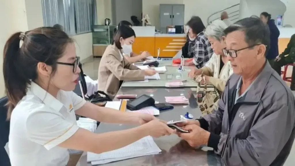 Đề xuất người hưởng lương hưu, shipper được tham gia bảo hiểm tai nạn lao động