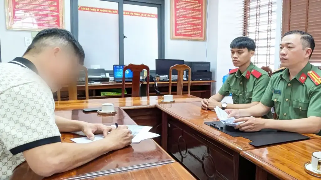 Đề xuất tạm hoãn xuất cảnh người chưa nộp phạt vi phạm hành chính để ngăn bỏ trốn