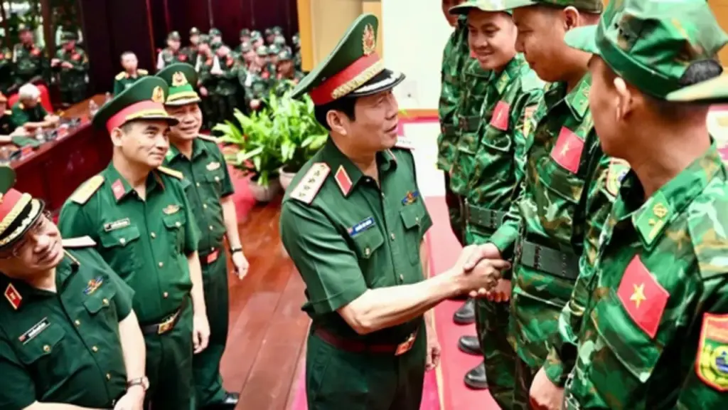 Đoàn cứu trợ động đất Venezuela được giao quyền 'tướng quân tại ngoại'