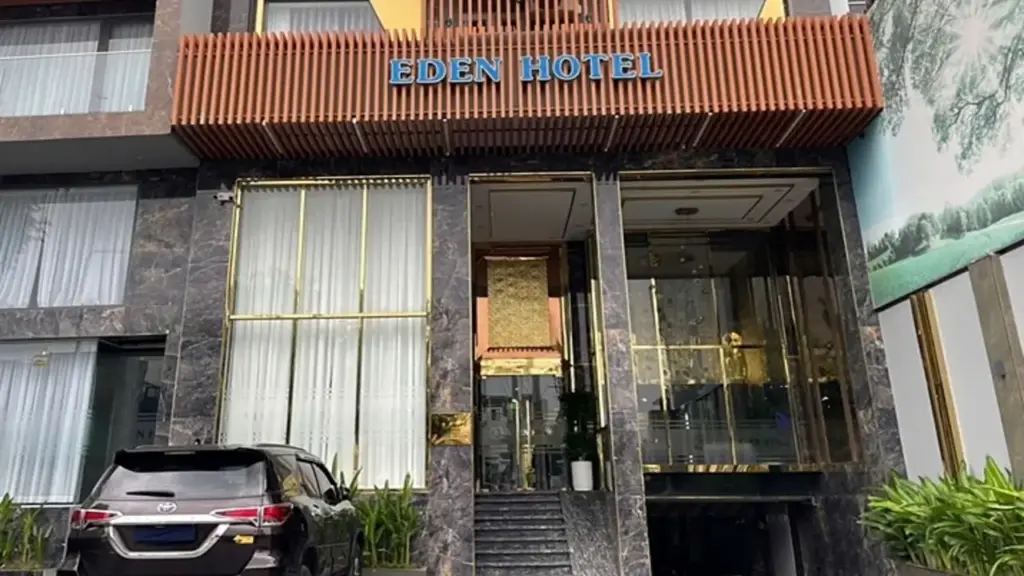 Ghen tuông, người phụ nữ cứa cổ bạn trai cũ khi thấy xoá tin nhắn