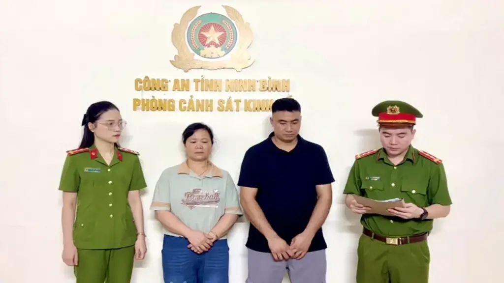 Hai người dùng hàn the làm bánh đúc bị khởi tố