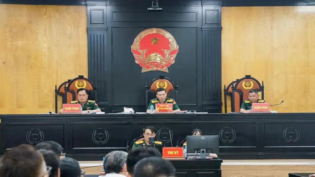Hậu 'Pháo' xin tạm dừng phiên tòa để thỏa thuận bồi thường 7.000 tỷ với người mua đất