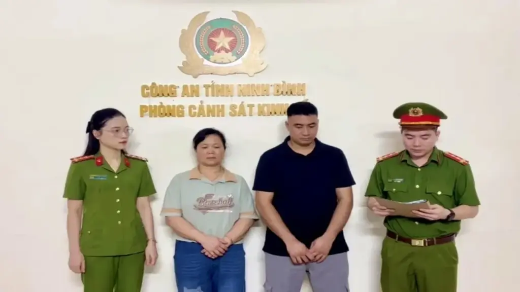 Khởi tố 2 người sử dụng hàn the nấu bánh đúc