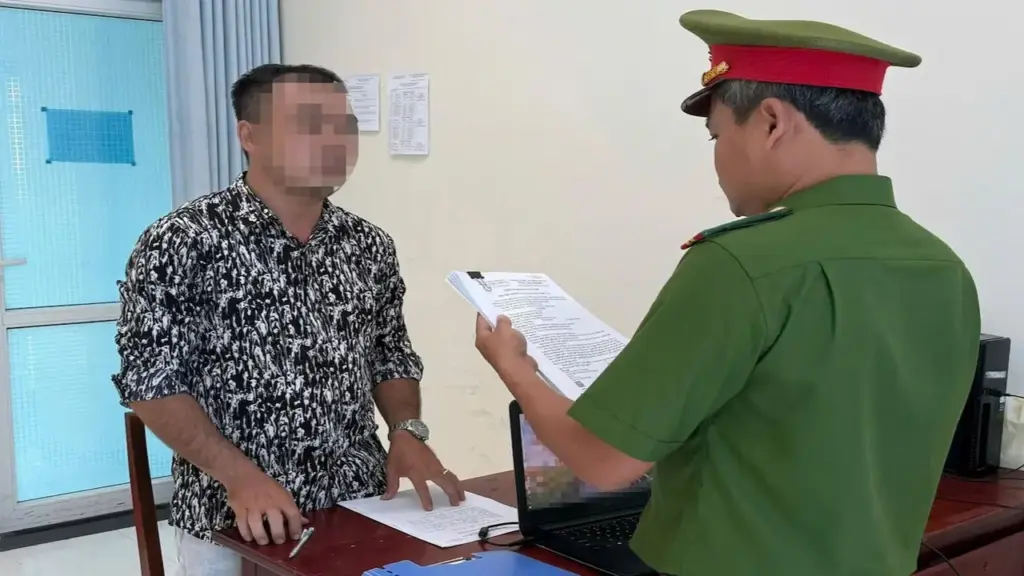 Khởi tố tài xế xe khách gây tai nạn làm 2 người tử vong