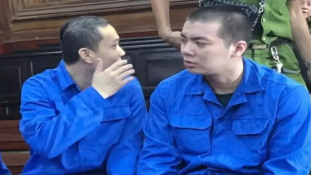 Lập luật ngầm thu tiền hằng tháng, làm ngơ vi phạm vỉa hè tại TPHCM