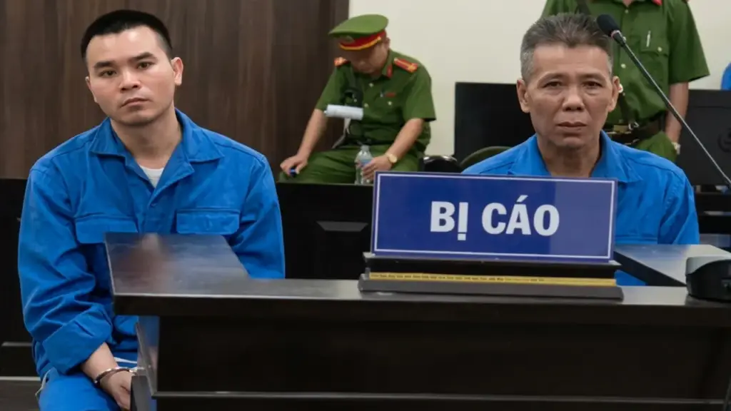 Mạo danh công an, làm giả lệnh bắt tạm giam để lừa các cụ già giao tiền, vàng