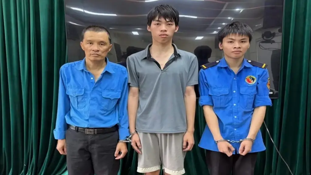 Vụ tài xế bị chém vì thắc mắc phí gửi xe: Tạm giữ hình sự 3 bảo vệ