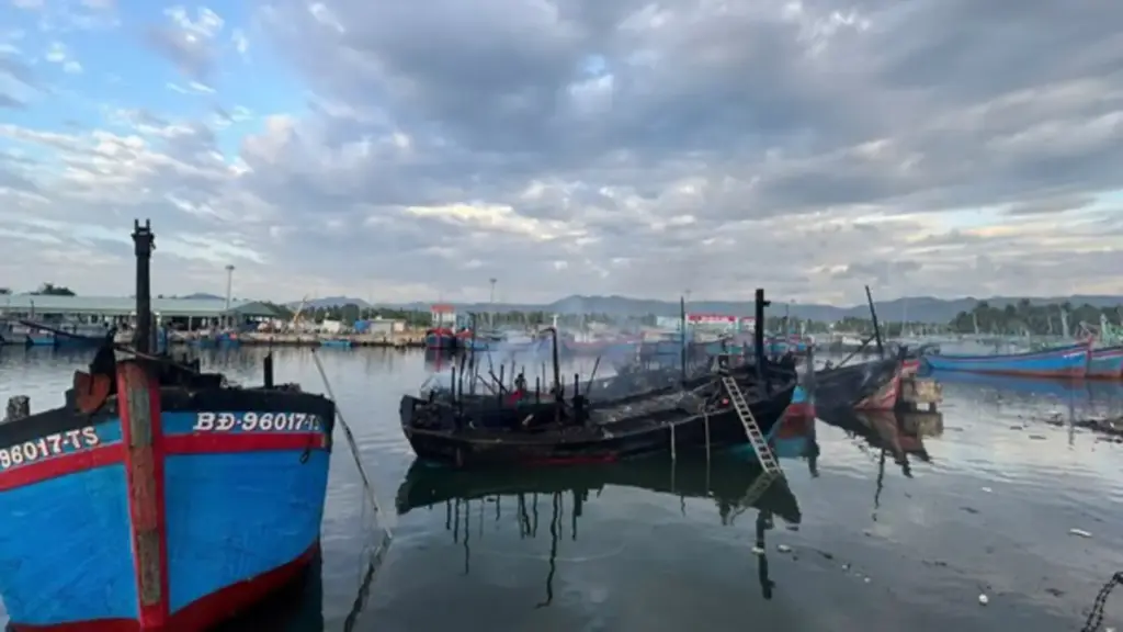 Cháy tàu cá ở Gia Lai, 18 tàu bị thiêu rụi trong 10 ngày