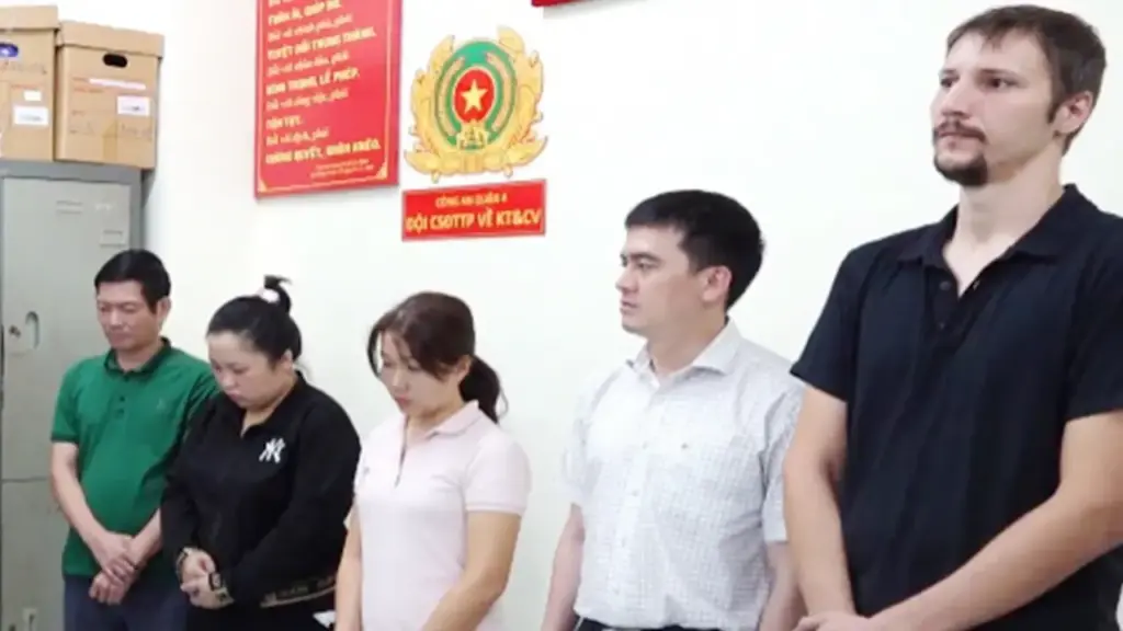 Chuyên gia tài chính bị cáo buộc điều hành ATM Online cho vay lãi suất 13.500%