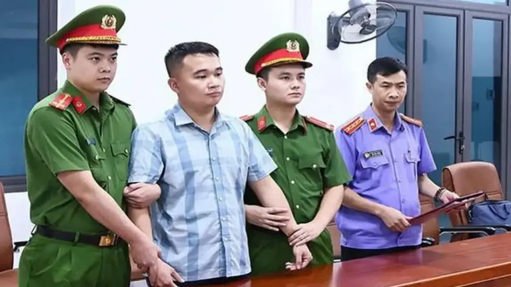 Phê chuẩn bắt khẩn cấp giáo viên Trường THPT chuyên Tuyên Quang vụ 140 điểm 10 toán tốt nghiệp