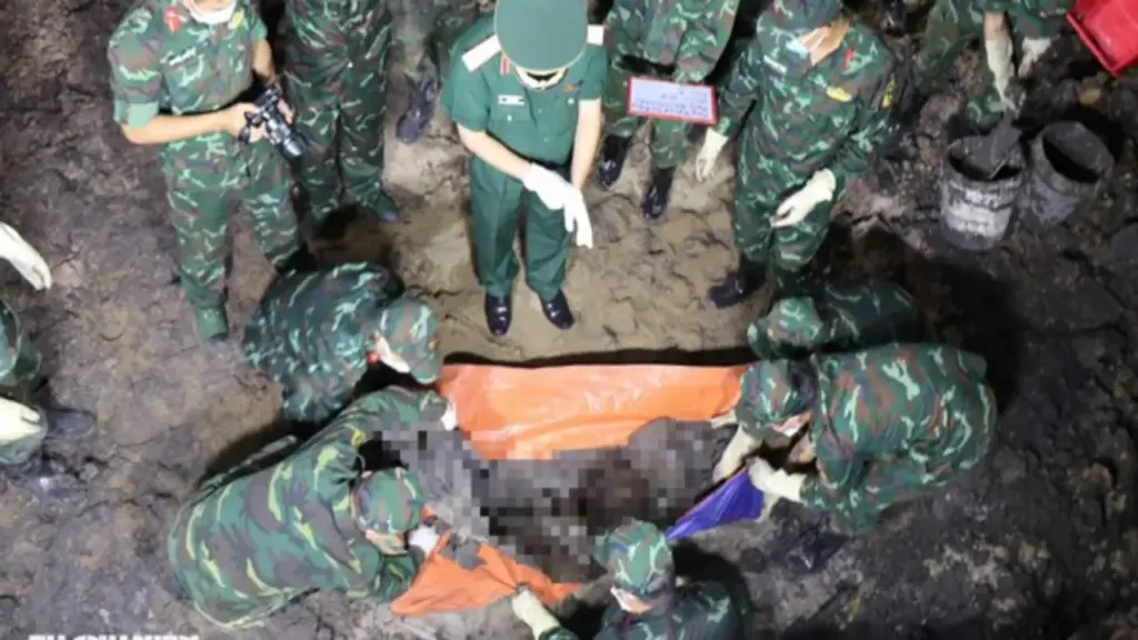 Quy tập thêm 13 hài cốt liệt sĩ tại công viên Lê Thị Riêng