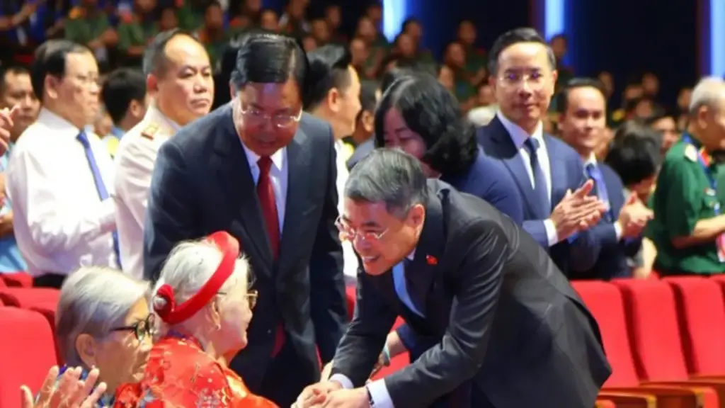 'Sự hy sinh của các thế hệ cha anh sẽ mãi mãi được khắc ghi'