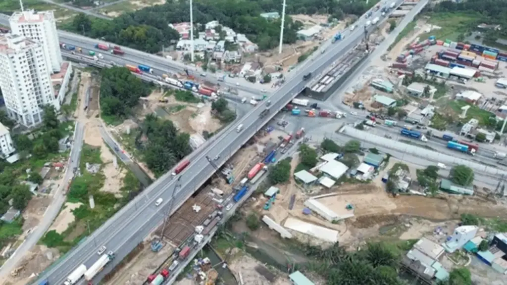 TP.HCM bàn giao 100% mặt bằng mở rộng đường Nguyễn Thị Định, nút giao Mỹ Thủy