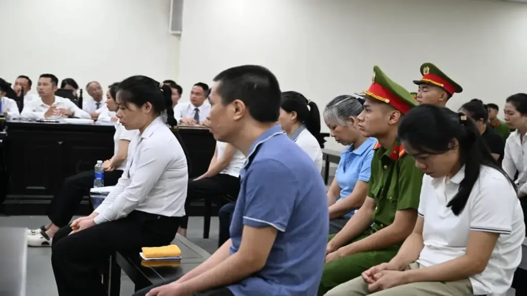 Vợ chồng giám đốc bán gần 13 triệu sản phẩm dinh dưỡng trẻ em giả, giấu 190 tỉ doanh thu
